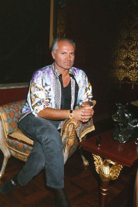 anni santo versace|gianni versace story.